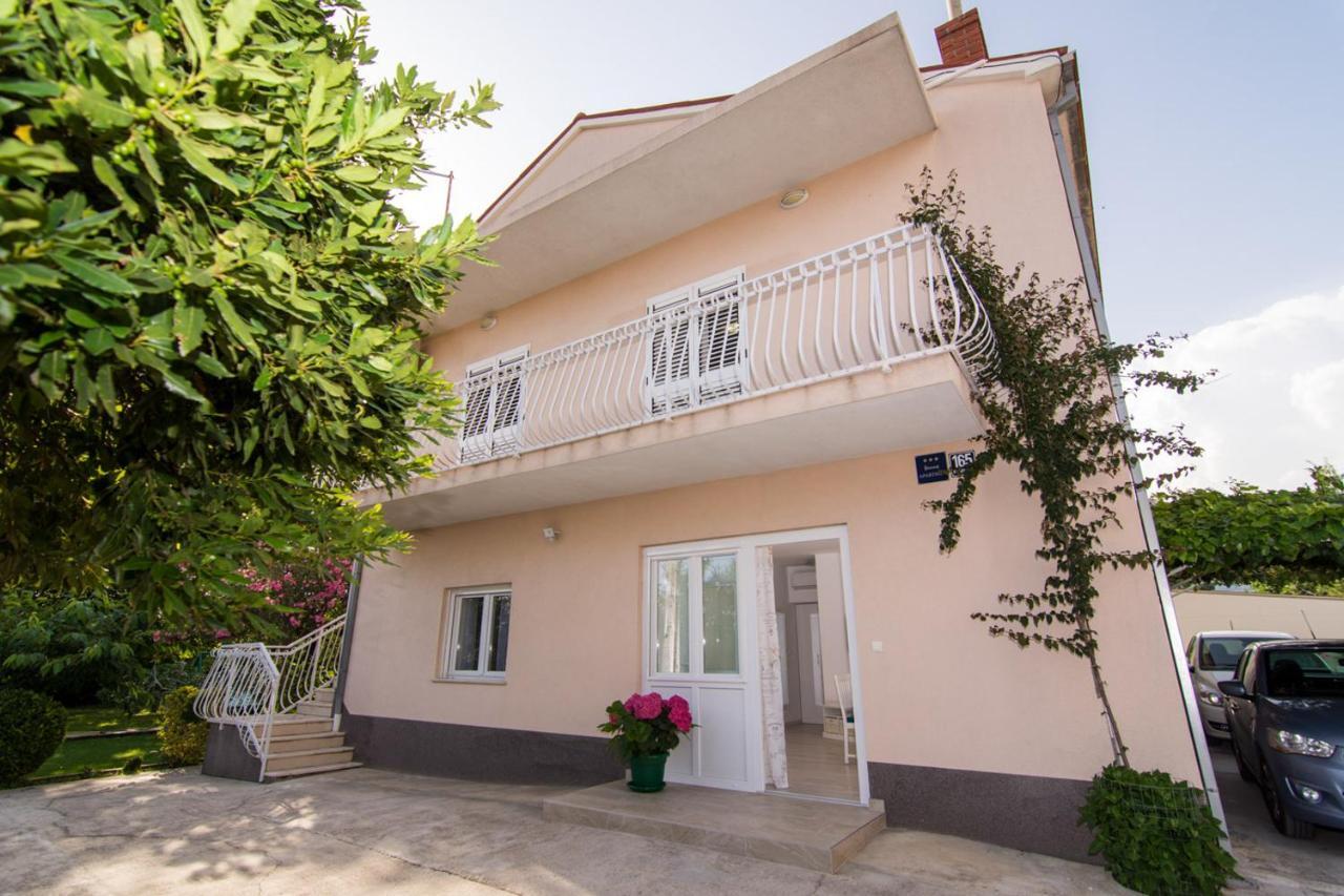 Apartman Sun Solin Apartment Екстериор снимка